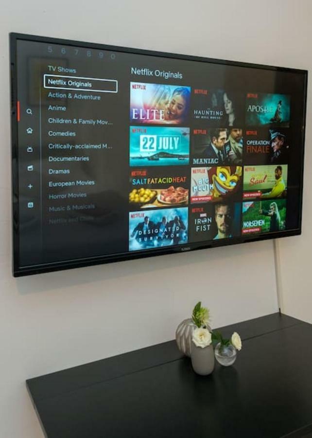 Central Studio! Fiber Wifi, Ac, Private, Self Check-In! Salonicco Esterno foto
