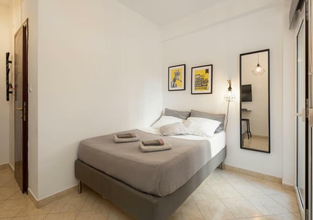 Central Studio! Fiber Wifi, Ac, Private, Self Check-In! Salonicco Esterno foto